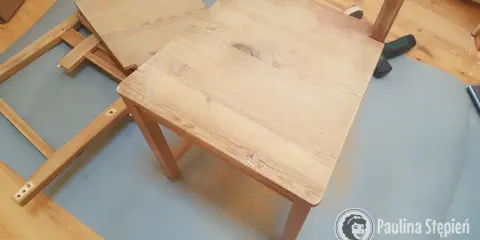 Jak odnowić krzesła z ekoskóry? Warto! Poradnik DIY krok po kroku