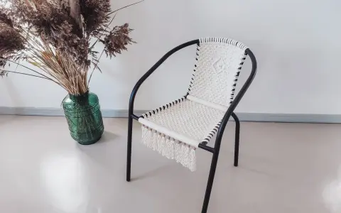 Pikowane krzesło DIY: Stwórz unikalny mebel krok po kroku!