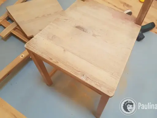 Jak odnowić krzesła z ekoskóry? Warto! Poradnik DIY krok po kroku