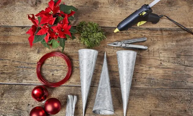 Odmień krzesła na święta: DIY i szybkie dekoracje na Boże Narodzenie i Wielkanoc