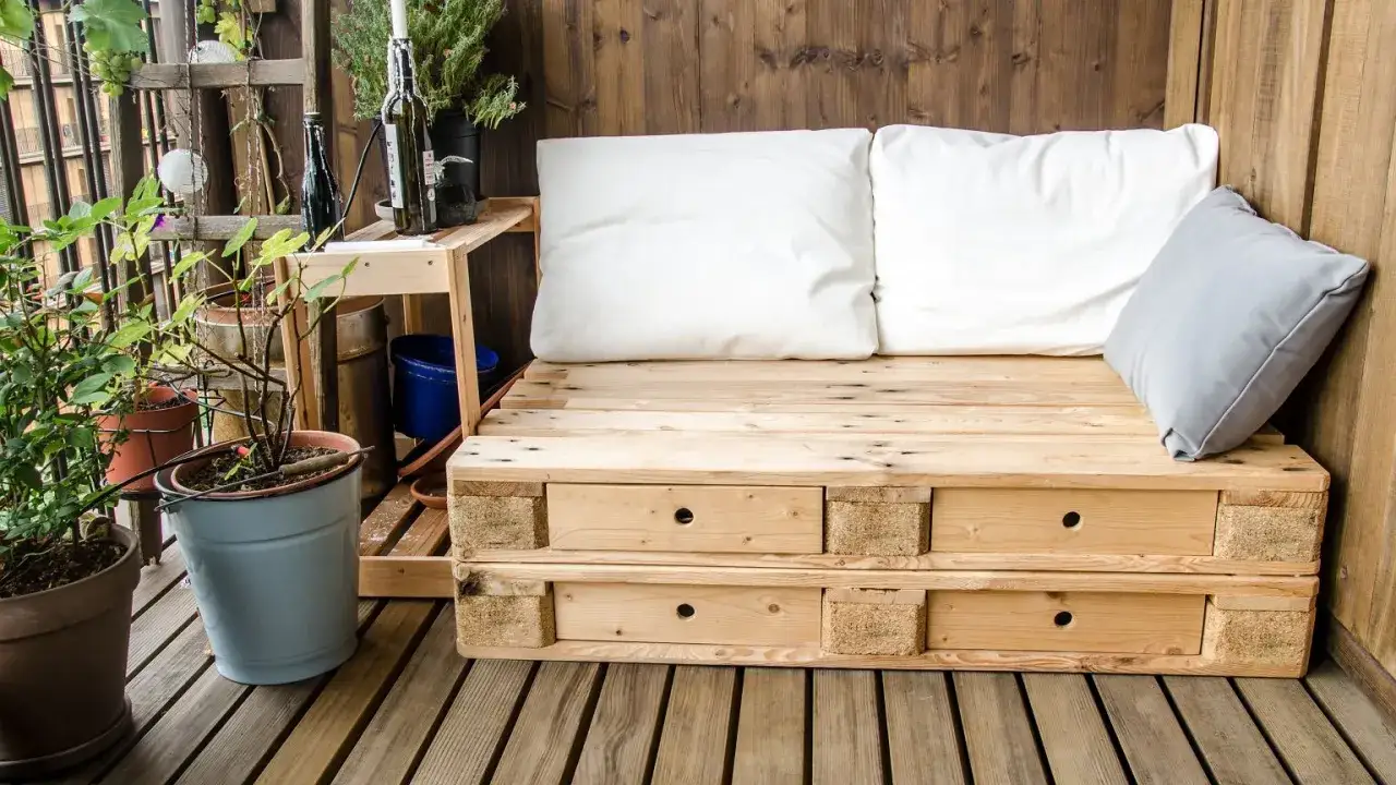 różne materiały na meble tarasowe DIY